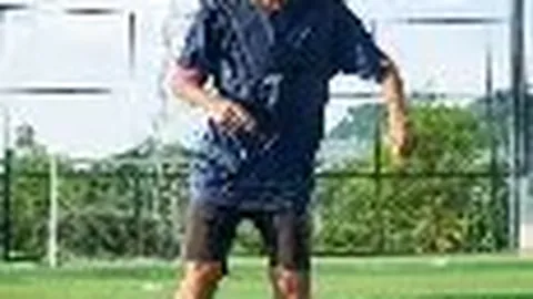 “激情对决！切尔西与阿森纳十人战平，查洛巴梅里诺闪耀破门，凯塞多红牌染身引热议”